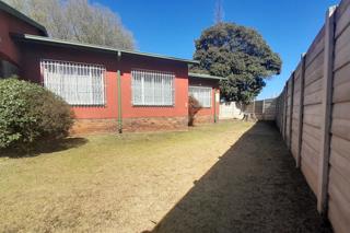 3 Bedroom Property for Sale in Rhodesfield Gauteng