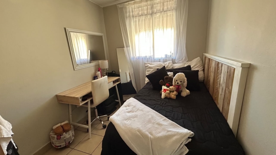 2 Bedroom Property for Sale in Olifantsvlei Gauteng