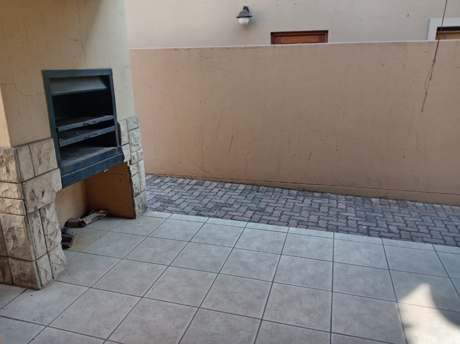 3 Bedroom Property for Sale in Three Rivers Gauteng