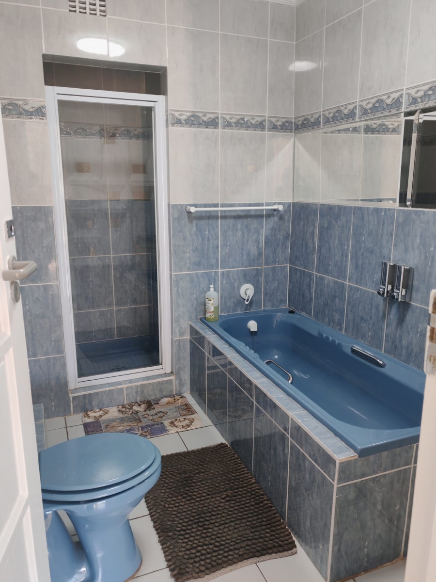 To Let 3 Bedroom Property for Rent in Groenkloof Gauteng