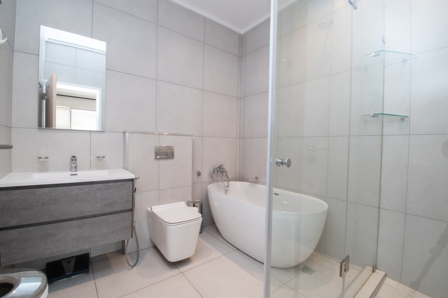 To Let 3 Bedroom Property for Rent in Abbotsford Gauteng