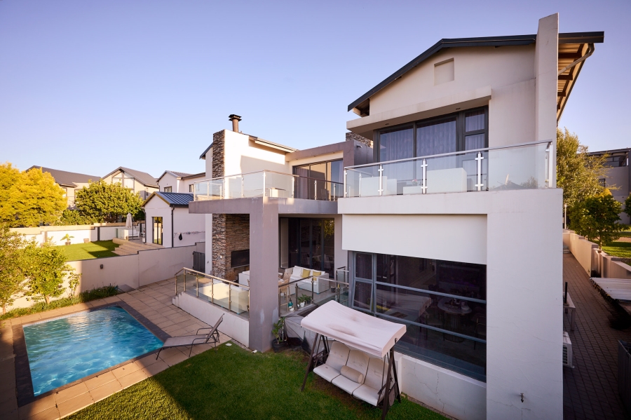 4 Bedroom Property for Sale in Waterfall Country Village Gauteng