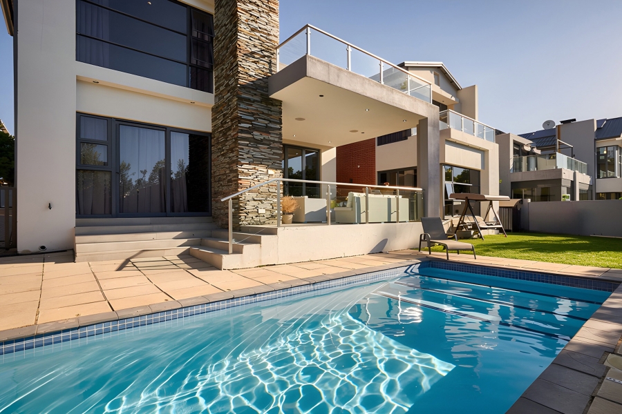 4 Bedroom Property for Sale in Waterfall Country Village Gauteng
