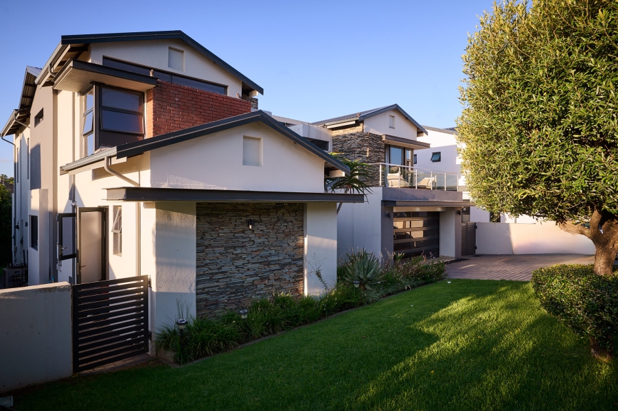 4 Bedroom Property for Sale in Waterfall Country Village Gauteng