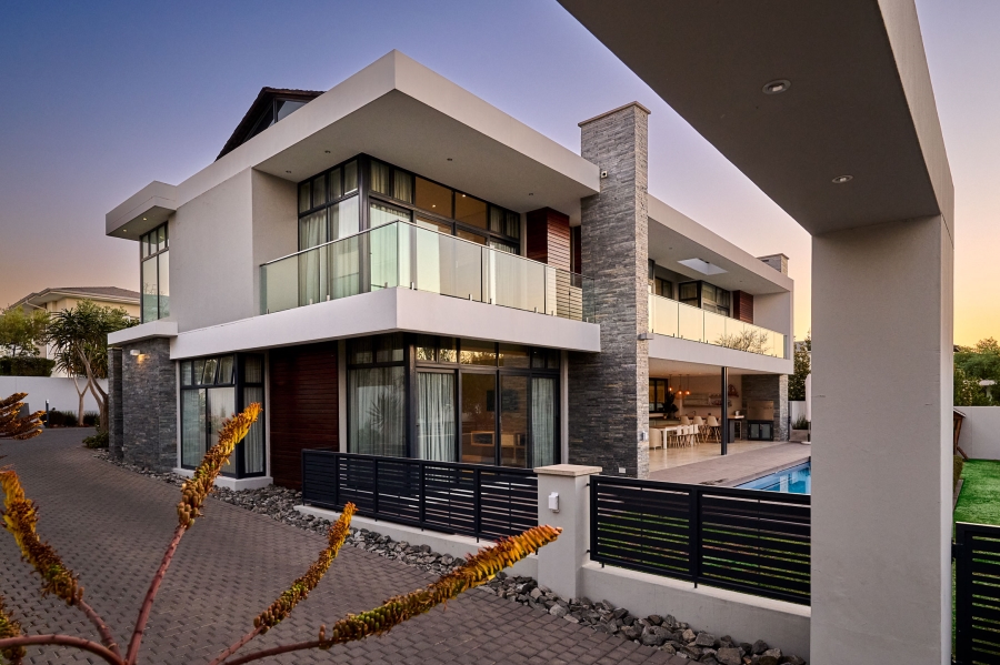 4 Bedroom Property for Sale in Waterfall Country Estate Gauteng