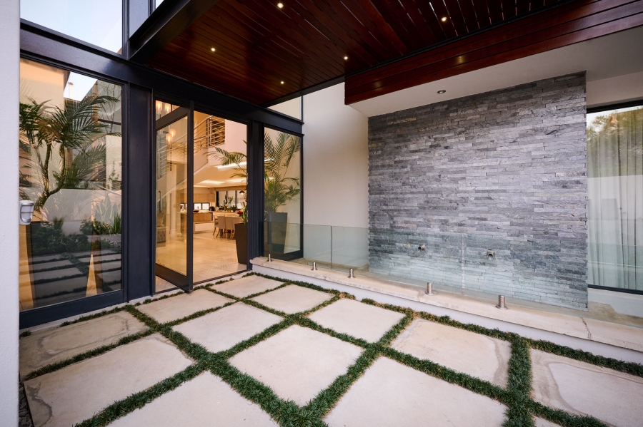 4 Bedroom Property for Sale in Waterfall Country Estate Gauteng