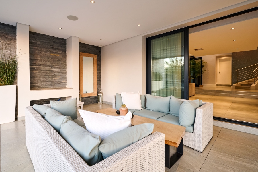 4 Bedroom Property for Sale in Waterfall Country Estate Gauteng