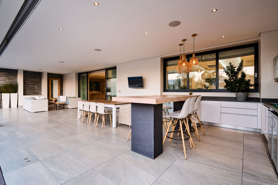 4 Bedroom Property for Sale in Waterfall Country Estate Gauteng