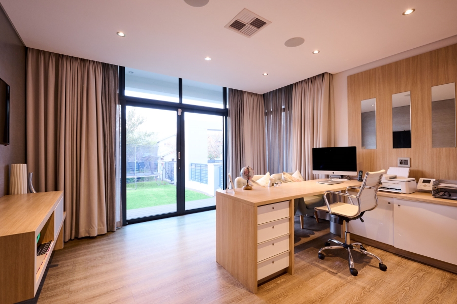 4 Bedroom Property for Sale in Waterfall Country Estate Gauteng