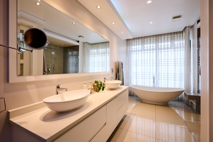 4 Bedroom Property for Sale in Waterfall Country Estate Gauteng