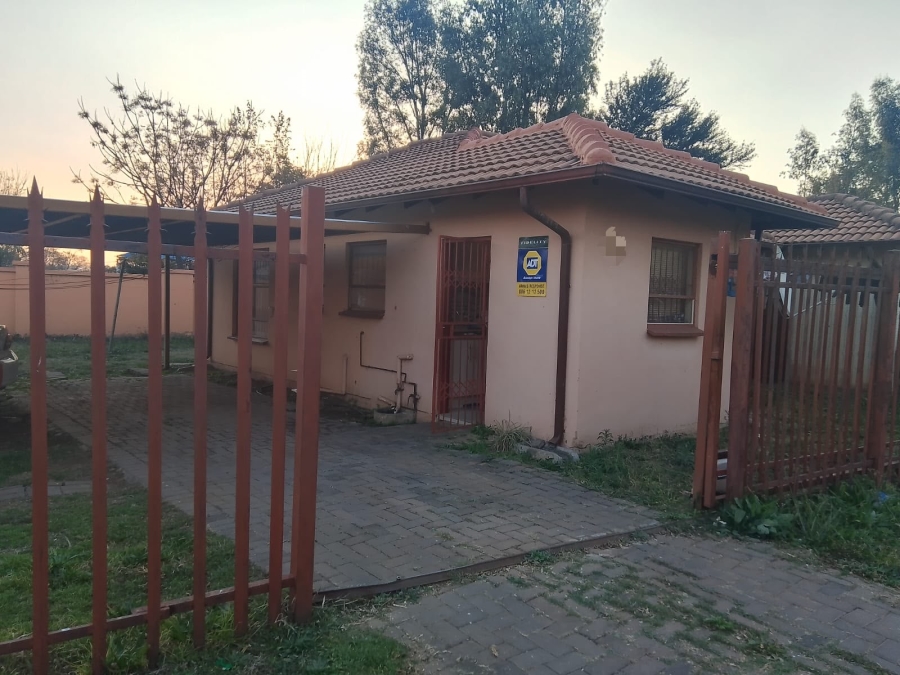 2 Bedroom Property for Sale in Booysens Gauteng