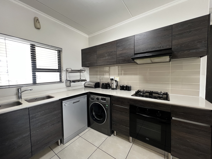 To Let 2 Bedroom Property for Rent in Petervale Gauteng