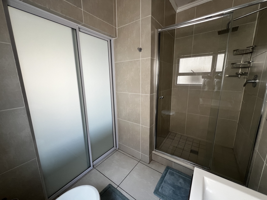 To Let 2 Bedroom Property for Rent in Petervale Gauteng