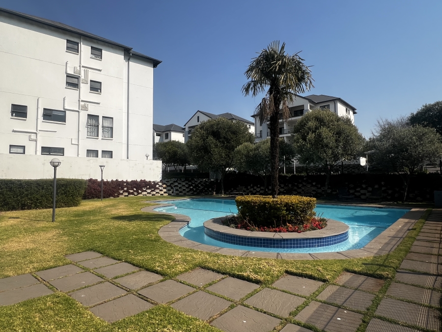 To Let 2 Bedroom Property for Rent in Petervale Gauteng