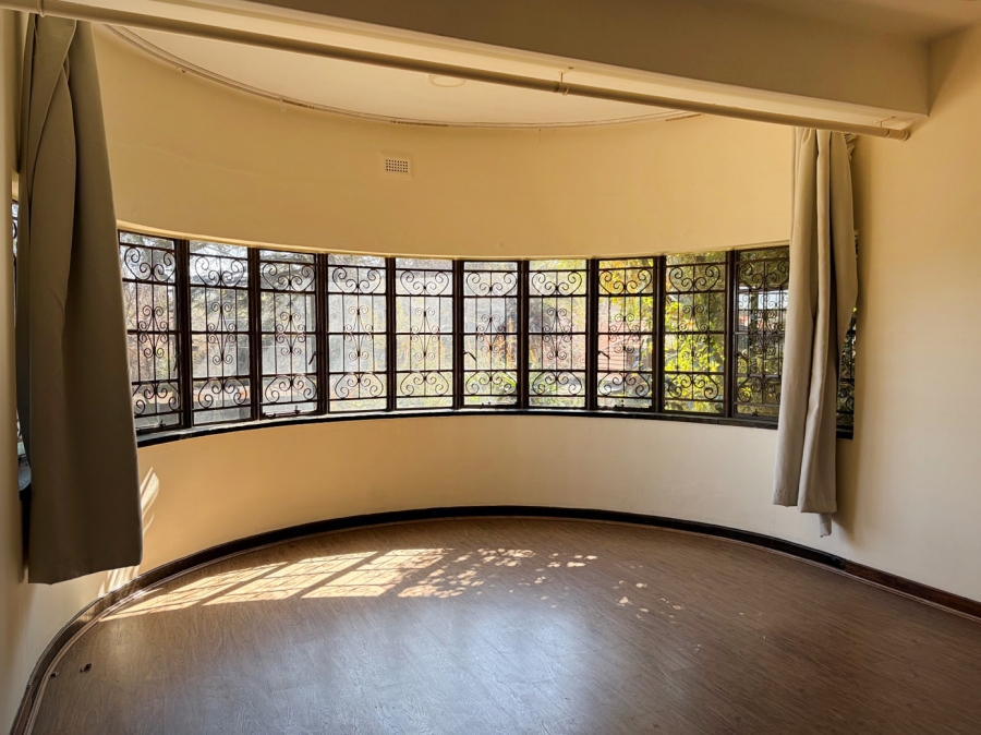 To Let 4 Bedroom Property for Rent in Parktown Gauteng