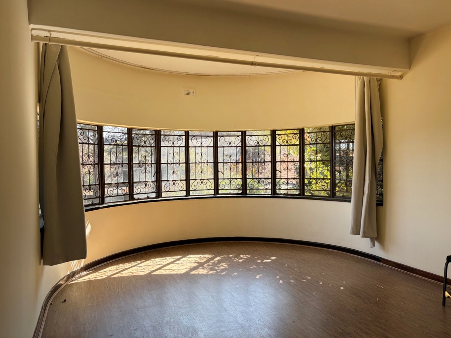 To Let 4 Bedroom Property for Rent in Parktown Gauteng