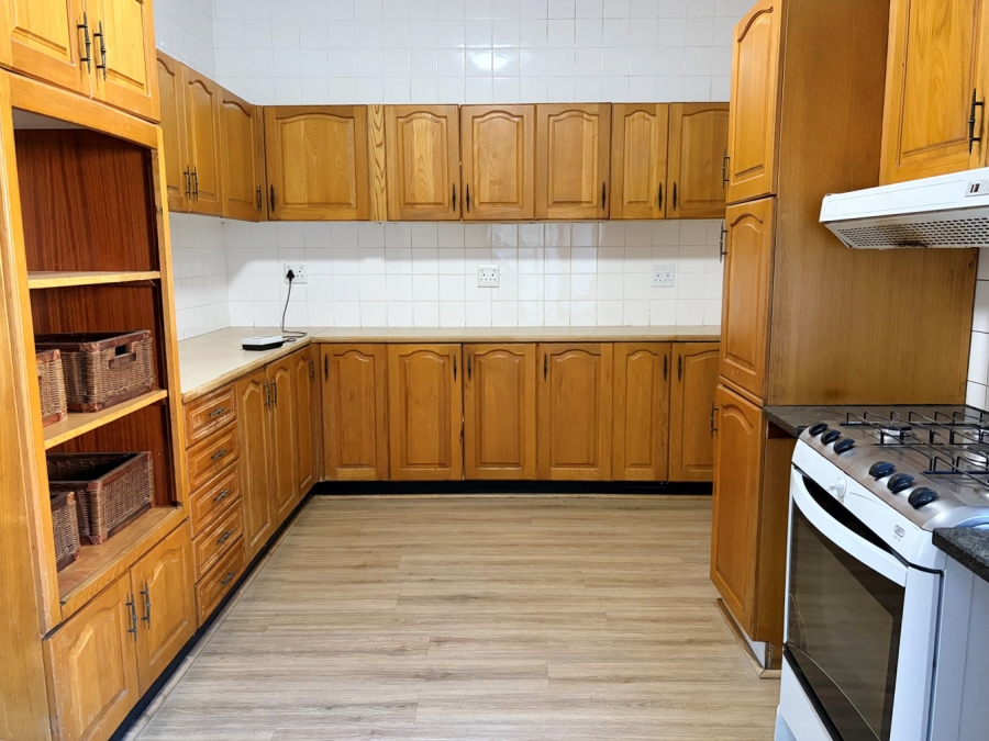 To Let 4 Bedroom Property for Rent in Parktown Gauteng