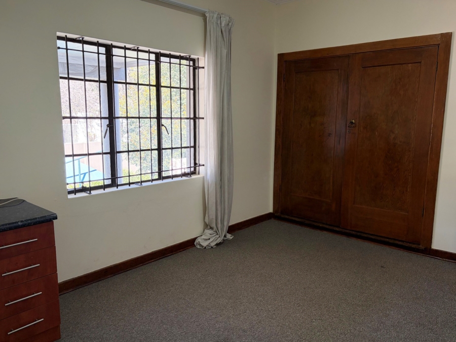 To Let 4 Bedroom Property for Rent in Parktown Gauteng