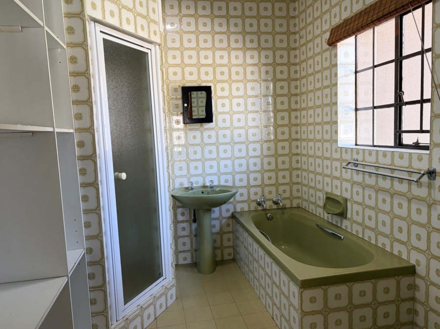 To Let 4 Bedroom Property for Rent in Parktown Gauteng
