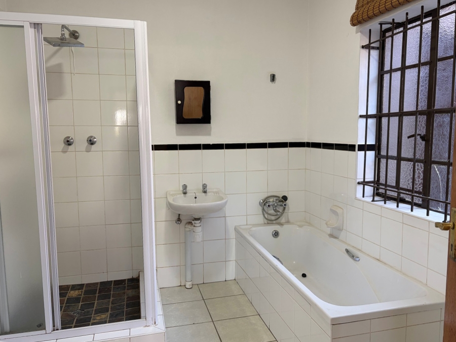 To Let 4 Bedroom Property for Rent in Parktown Gauteng