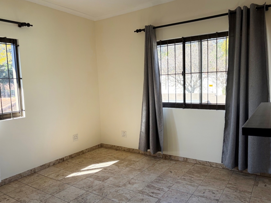 To Let 4 Bedroom Property for Rent in Parktown Gauteng