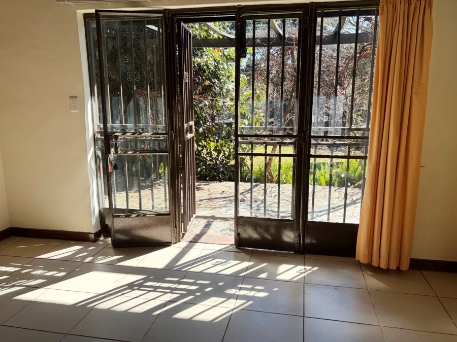 To Let 4 Bedroom Property for Rent in Parktown Gauteng