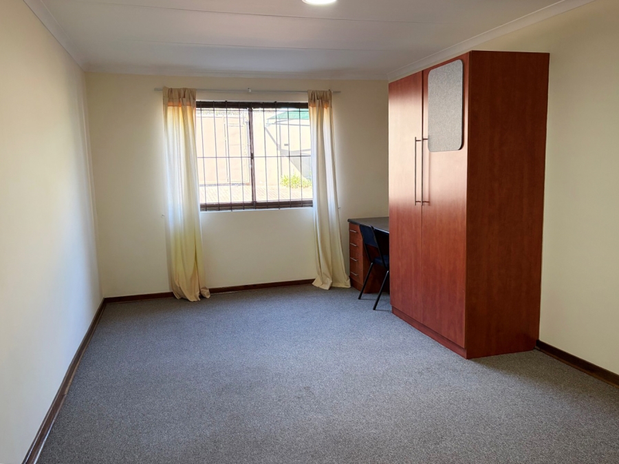 To Let 4 Bedroom Property for Rent in Parktown Gauteng