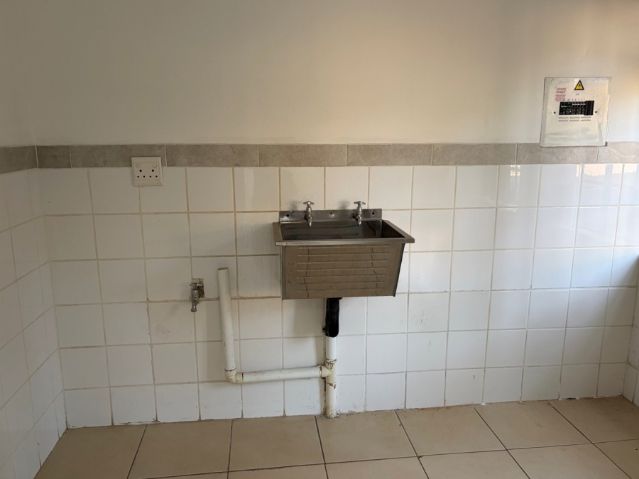 To Let 4 Bedroom Property for Rent in Parktown Gauteng