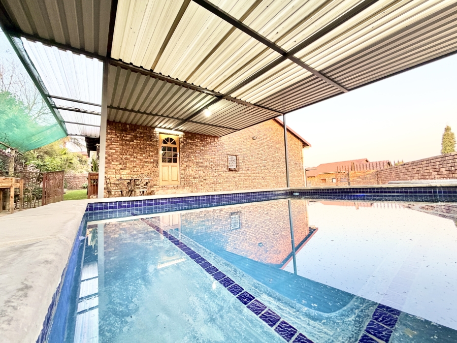 3 Bedroom Property for Sale in Halfway Gardens Gauteng