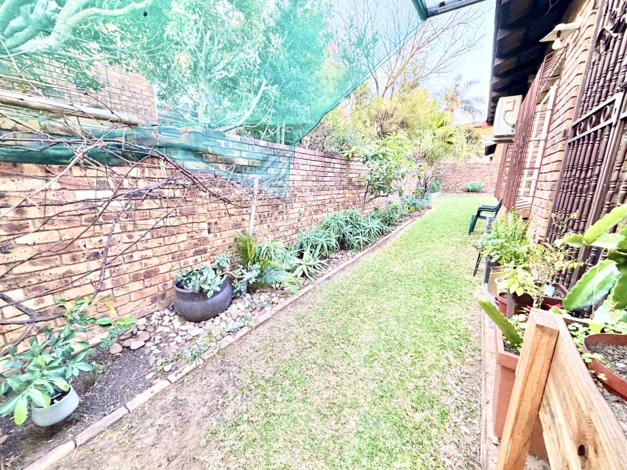 3 Bedroom Property for Sale in Halfway Gardens Gauteng