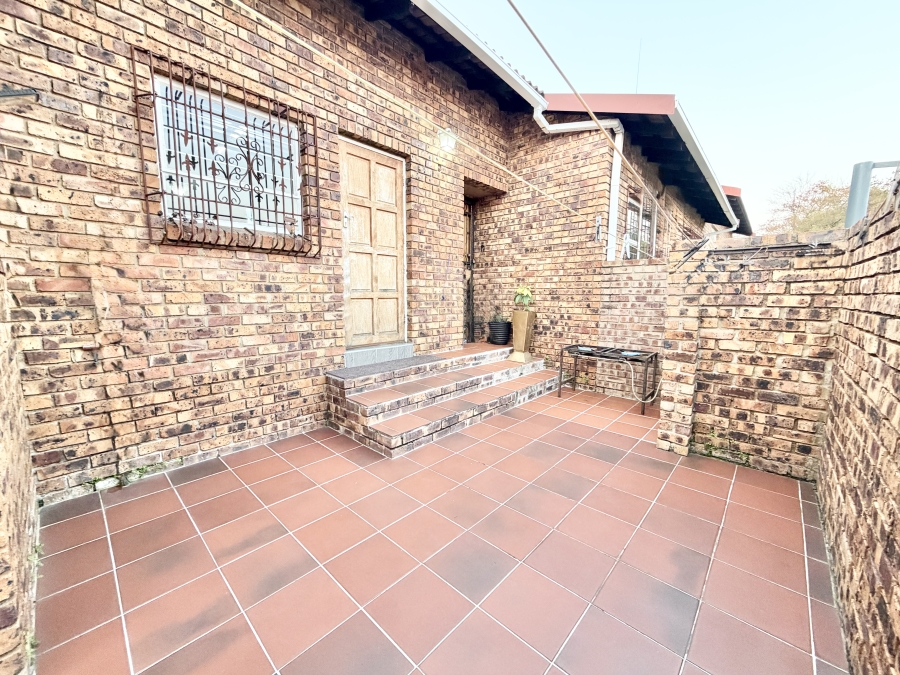 3 Bedroom Property for Sale in Halfway Gardens Gauteng