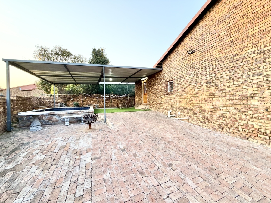 3 Bedroom Property for Sale in Halfway Gardens Gauteng