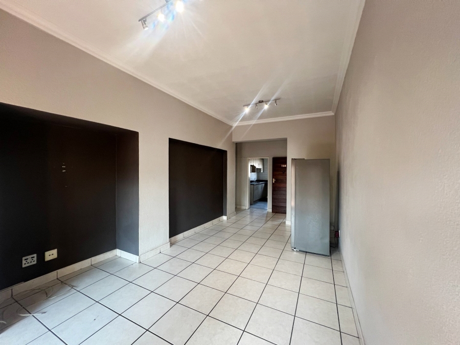 To Let 2 Bedroom Property for Rent in Khyber Rock Gauteng