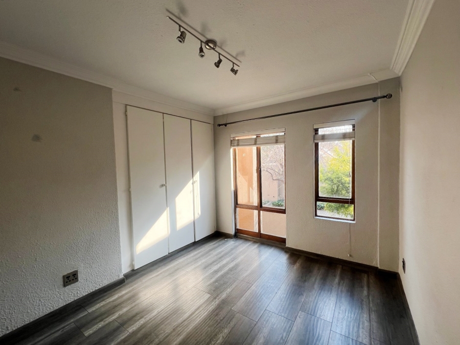 To Let 2 Bedroom Property for Rent in Khyber Rock Gauteng