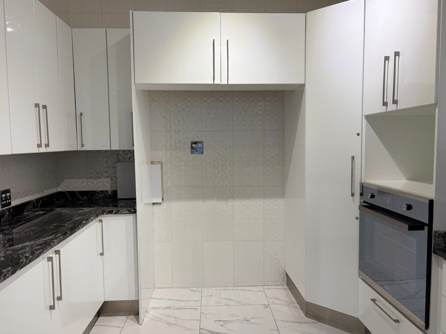 To Let 3 Bedroom Property for Rent in Killarney Gauteng