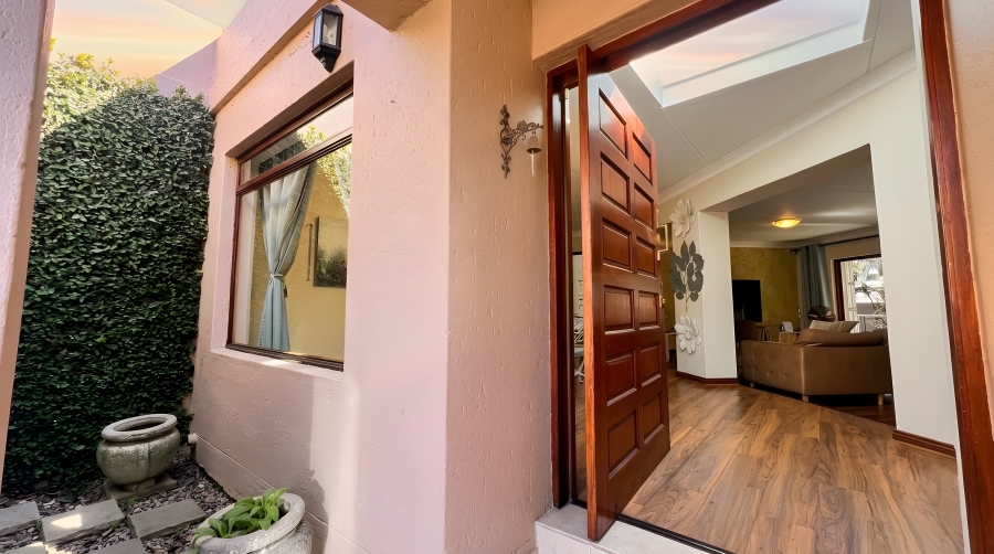 3 Bedroom Property for Sale in Beverley Gauteng