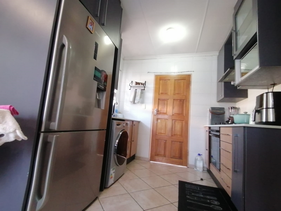 To Let 3 Bedroom Property for Rent in Andeon Gauteng