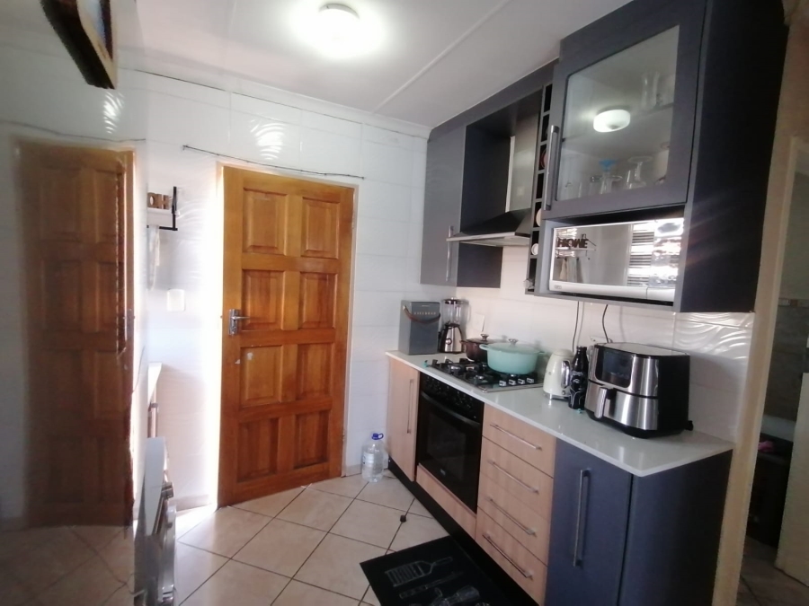 To Let 3 Bedroom Property for Rent in Andeon Gauteng