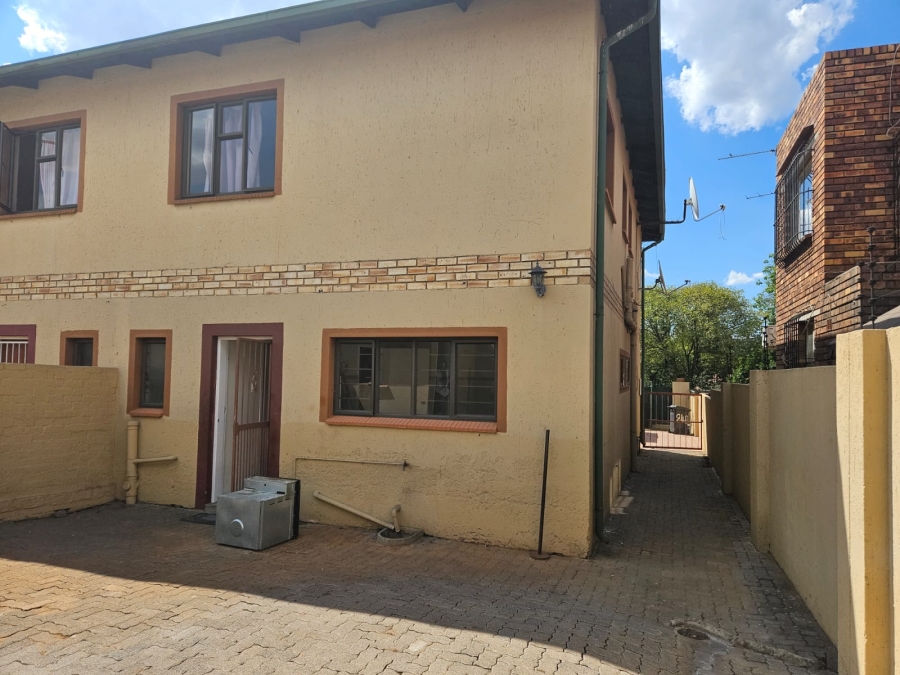 6 Bedroom Property for Sale in Kensington Gauteng