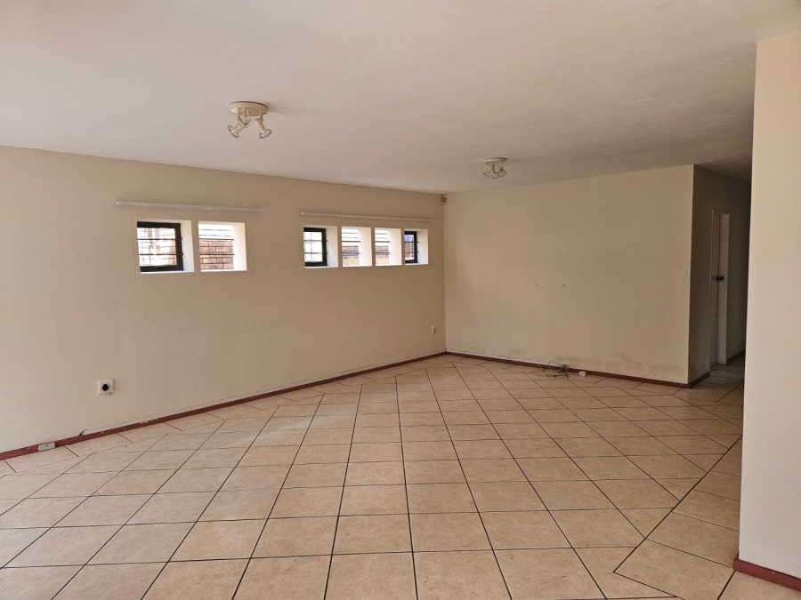 6 Bedroom Property for Sale in Kensington Gauteng