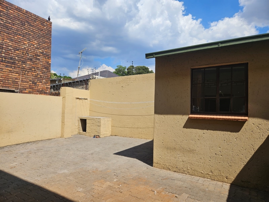 6 Bedroom Property for Sale in Kensington Gauteng