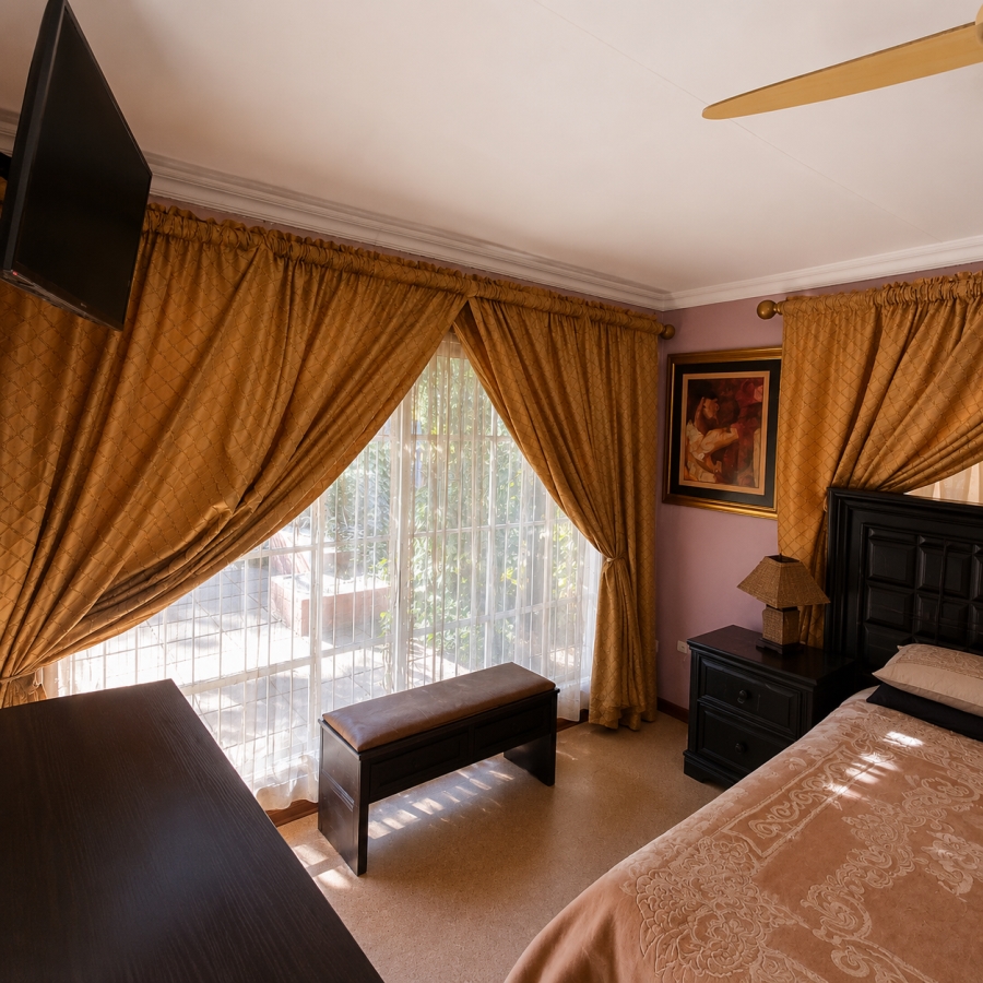 4 Bedroom Property for Sale in Buyscelia Gauteng