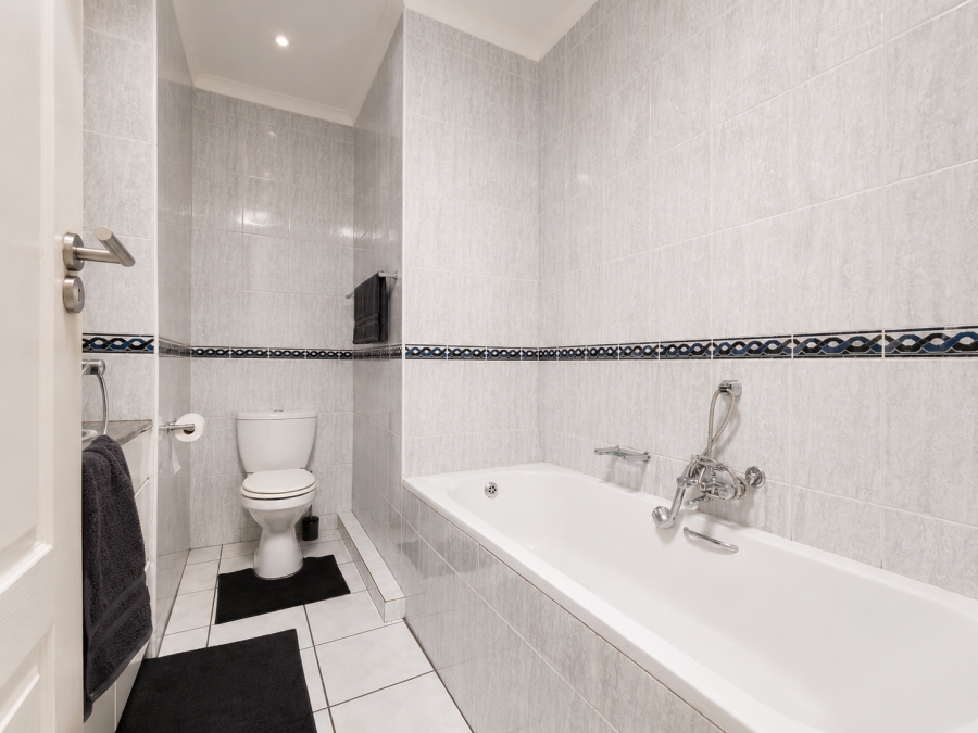 4 Bedroom Property for Sale in Three Rivers Gauteng