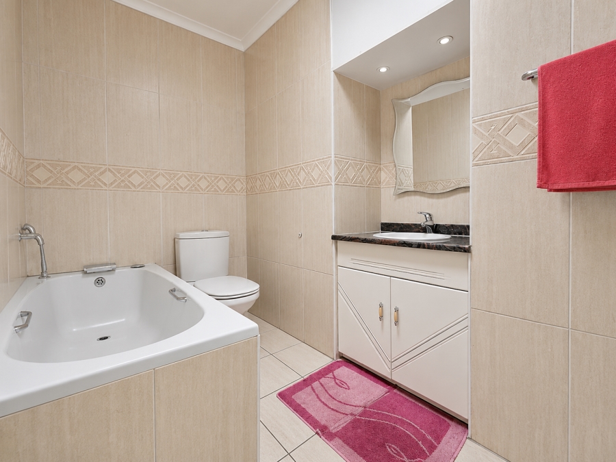 4 Bedroom Property for Sale in Three Rivers Gauteng