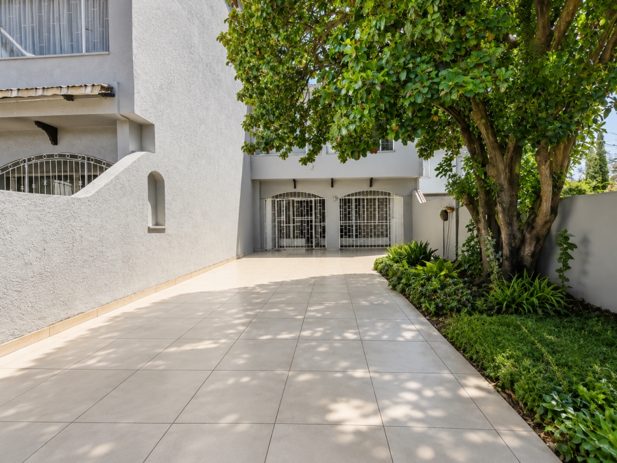 4 Bedroom Property for Sale in Three Rivers Gauteng