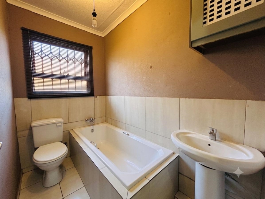 3 Bedroom Property for Sale in Vanderbijlpark CE 4 Gauteng