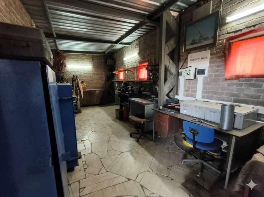 To Let Commercial Property for Rent in Unitas Park Gauteng