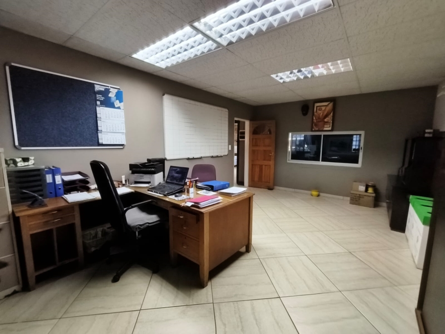 To Let Commercial Property for Rent in Unitas Park Gauteng