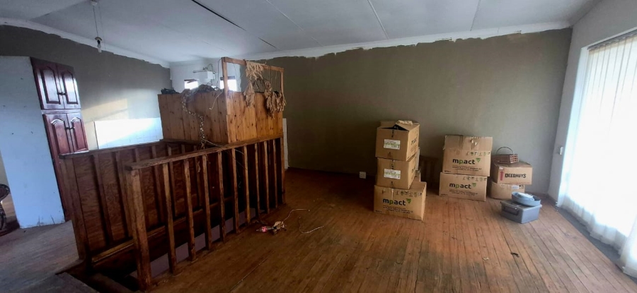 4 Bedroom Property for Sale in Loumarina A H Gauteng