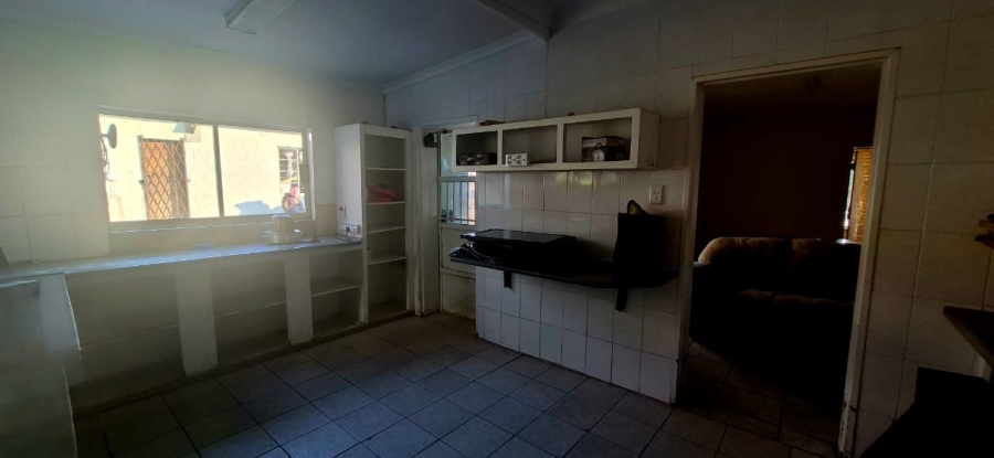 4 Bedroom Property for Sale in Loumarina A H Gauteng
